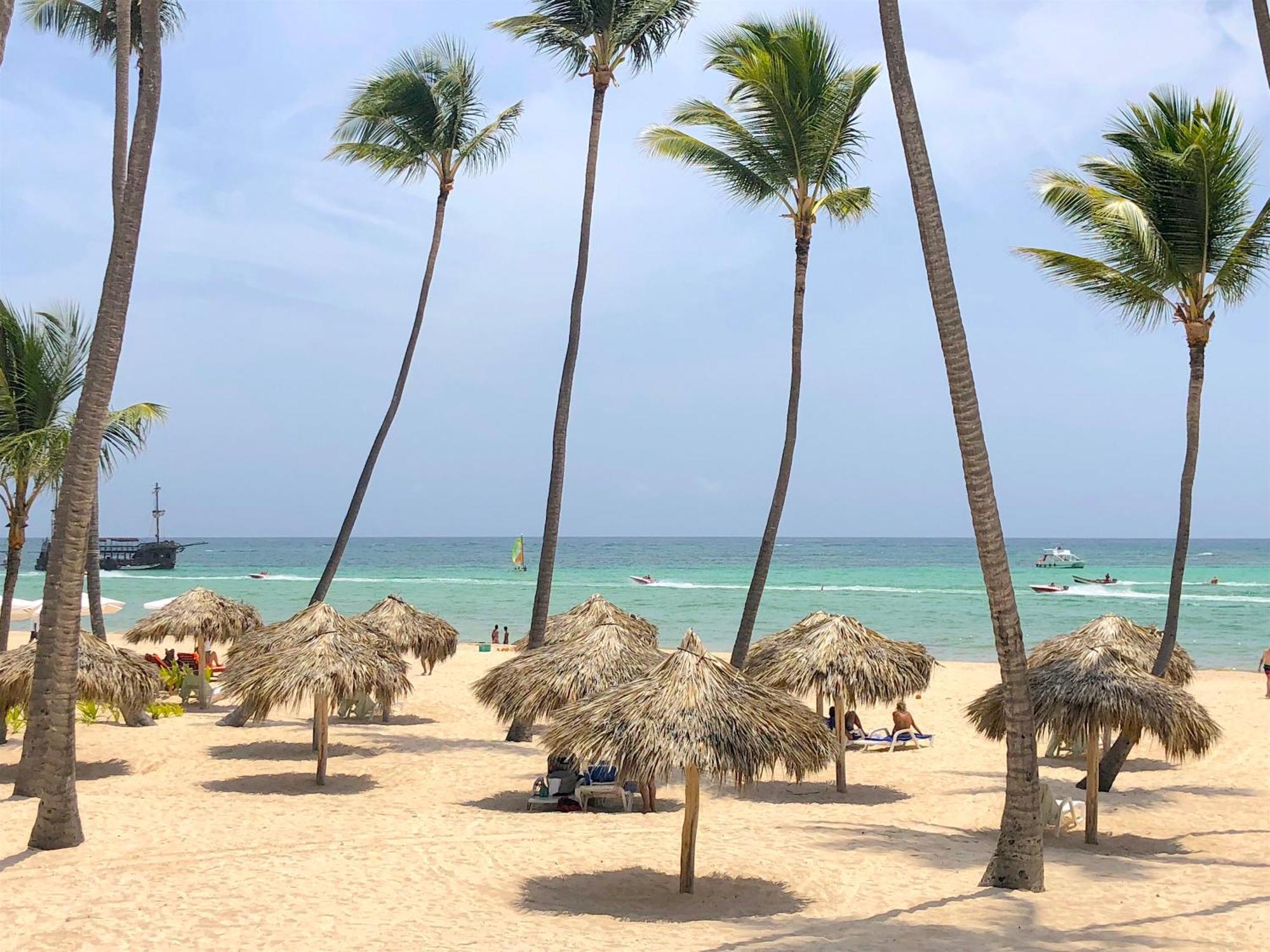 Caribbean And - Playa Corales - Wifi, Club Aparthotel